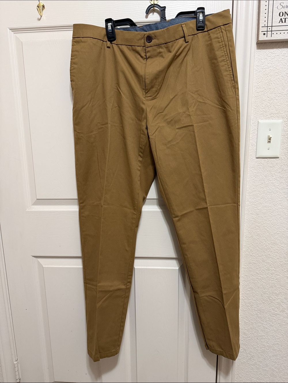 NWOT 61% Cotton Old Navy Men's Khaki-Tone Pants
